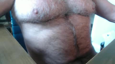 Snapshot of snudge432 chatting on October 8, 2025, 1:42 pm snudge432 online show from October 8, 2025, 1:42 pm