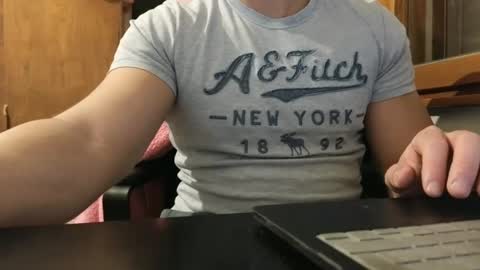 luca -   online show from February 5, 2025, 8:57 pm