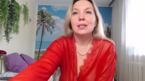 Snapshot of soaring_love chatting on February 26, 2025, 7:53 am Masha online show from February 26, 2025, 7:53 am