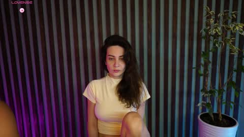 Yesenia online show from November 8, 2025, 10:52 pm