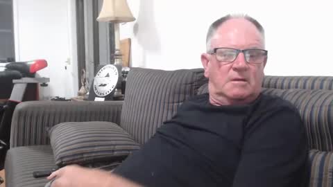 Snapshot of sofar06 chatting on December 6, 2024, 11:33 am sofar06 online show from December 6, 2024, 11:33 am