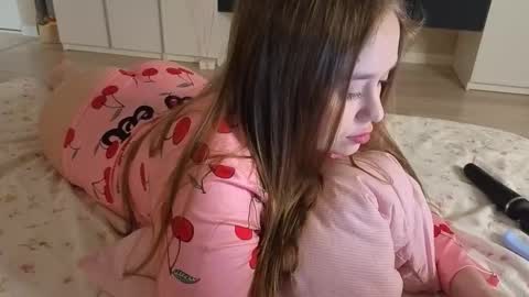 Snapshot of sofaris chatting on February 13, 2026, 7:10 pm Sophy online show from February 13, 2026, 7:10 pm