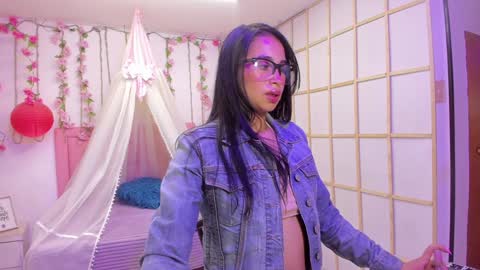 Snapshot of soffi_roberts chatting on January 18, 2025, 12:36 pm sofiia online show from January 18, 2025, 12:36 pm