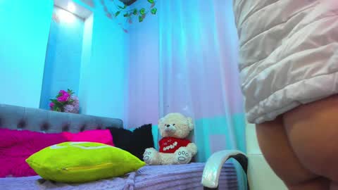 Snapshot of soffi_roberts chatting on February 24, 2025, 4:04 pm sofiia online show from February 24, 2025, 4:04 pm