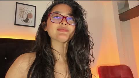 Snapshot of soffi_sweet1 chatting on January 14, 2025, 3:01 am Danna online show from January 14, 2025, 3:01 am