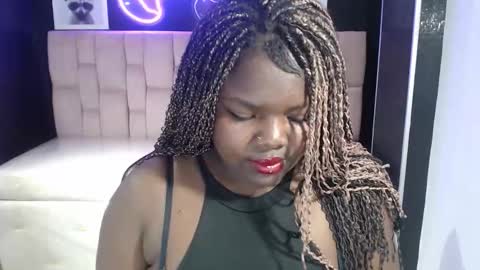 Snapshot of soffia_b chatting on September 11, 2025, 3:17 am soffia_b online show from September 11, 2025, 3:17 am