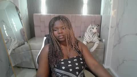 Snapshot of soffia_b chatting on October 3, 2025, 3:25 am soffia_b online show from October 3, 2025, 3:25 am