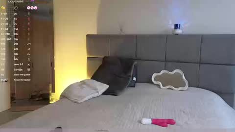 IG Soffimoon   I THANK YOU FOR LEAVING YOUR FOLLOW online show from March 16, 2026, 9:19 pm