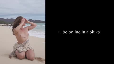 Snapshot of sofftrose chatting on October 6, 2025, 6:27 pm Julia online show from October 6, 2025, 6:27 pm