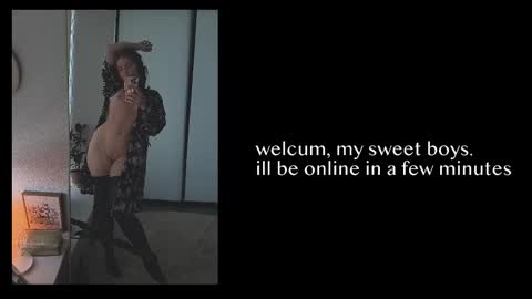 Julia    online show from February 4, 2026, 10:58 pm