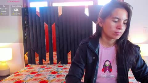 soffy and mia online show from November 21, 2025, 12:48 pm