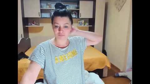 Snapshot of soffy_skye chatting on February 4, 2026, 4:51 am Soffy online show from February 4, 2026, 4:51 am