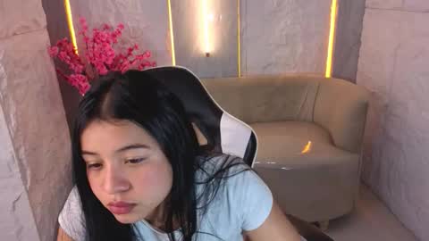 Snapshot of sofi_adams_tx chatting on December 4, 2025, 12:25 pm Online 800 to 1400 online show from December 4, 2025, 12:25 pm