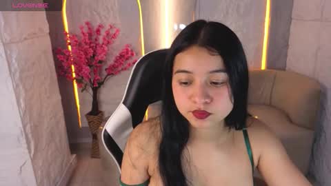 Snapshot of sofi_adams_tx chatting on December 16, 2025, 1:16 pm Online 800 to 1400 online show from December 16, 2025, 1:16 pm