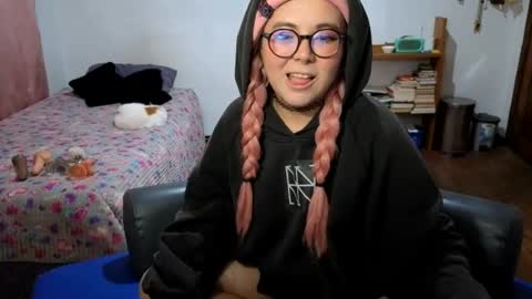 Sofi Lynch online show from July 13, 2026, 7:33 am