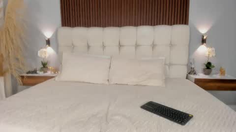 Snapshot of sofi_potter_ chatting on May 4, 2026, 10:39 pm Sofia online show from May 4, 2026, 10:39 pm