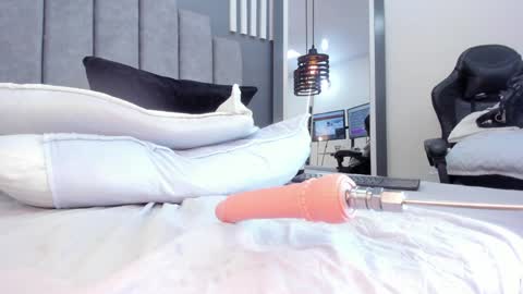 Snapshot of sofi_ramosx chatting on December 15, 2024, 1:57 am valen online show from December 15, 2024, 1:57 am