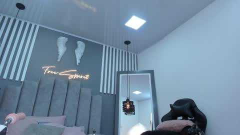 Snapshot of sofi_ramosx chatting on December 15, 2024, 7:53 pm valen online show from December 15, 2024, 7:53 pm