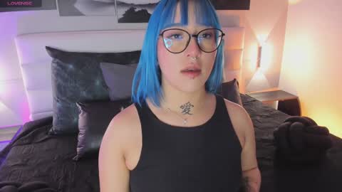 sofi_sp online show from November 19, 2025, 11:32 am