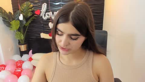 Snapshot of sofia44 chatting on February 13, 2025, 8:45 pm Skarlett online show from February 13, 2025, 8:45 pm