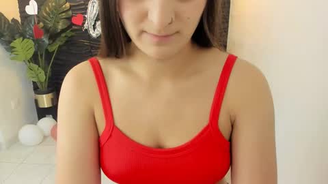 Snapshot of sofia44 chatting on February 18, 2025, 12:49 pm Skarlett online show from February 18, 2025, 12:49 pm