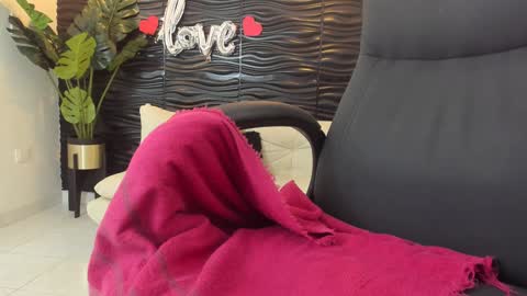 Snapshot of sofia44 chatting on February 26, 2025, 1:21 am Skarlett online show from February 26, 2025, 1:21 am