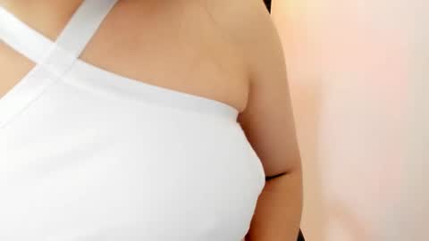 Snapshot of sofia44 chatting on September 9, 2025, 12:59 pm Skarlett online show from September 9, 2025, 12:59 pm