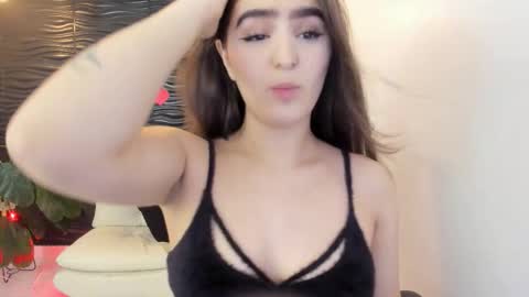 Snapshot of sofia44 chatting on November 14, 2025, 1:10 pm Skarlett online show from November 14, 2025, 1:10 pm