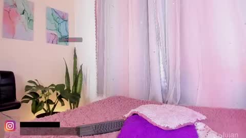 Snapshot of sofia__lujan chatting on February 20, 2025, 11:31 am call me L U online show from February 20, 2025, 11:31 am