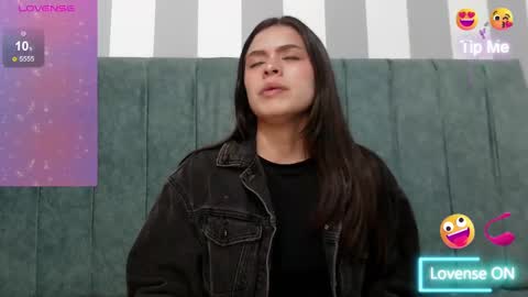 Snapshot of sofia_claark chatting on February 23, 2025, 12:48 pm Sofi online show from February 23, 2025, 12:48 pm