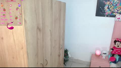 sofia online show from December 17, 2024, 3:28 pm