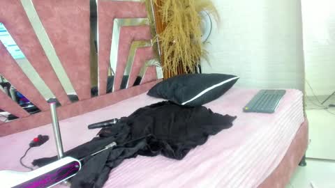 Snapshot of sofia_gutierrez__ chatting on February 17, 2025, 11:44 am sofia gutierrez online show from February 17, 2025, 11:44 am