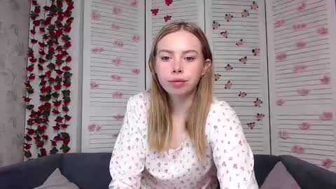 Sofia here online show from November 11, 2025, 12:21 am