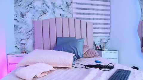 Sofia online show from November 20, 2025, 3:07 am