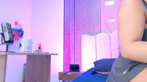 Snapshot of sofia_martinn chatting on February 23, 2026, 3:04 am Sofia online show from February 23, 2026, 3:04 am