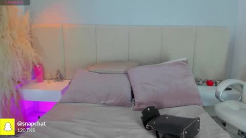 Snapshot of sofia_pamela chatting on October 22, 2025, 7:24 pm SOFIA PAMELA online show from October 22, 2025, 7:24 pm