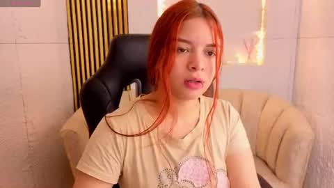 Snapshot of sofia_red_cn chatting on June 28, 2026, 1:17 pm sofia_red_cn online show from June 28, 2026, 1:17 pm
