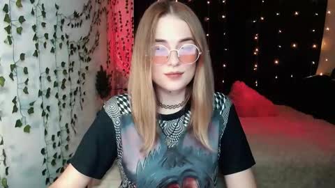 Snapshot of sofia_rosemary chatting on September 28, 2025, 1:49 pm sofia_rosemary online show from September 28, 2025, 1:49 pm