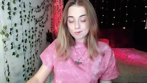 Snapshot of sofia_rosemary chatting on October 8, 2025, 2:04 pm sofia_rosemary online show from October 8, 2025, 2:04 pm