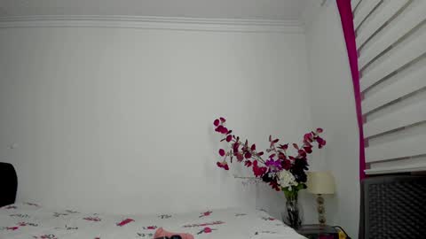 Snapshot of sofia_sorceress chatting on December 23, 2024, 1:18 am sofia_sorceress online show from December 23, 2024, 1:18 am