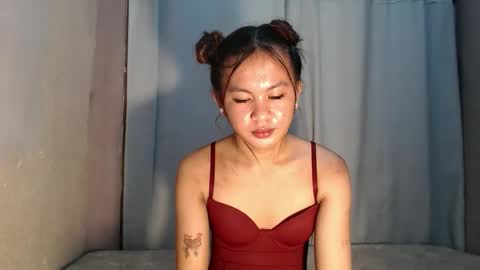 sofia_sweetheart18 online show from May 15, 2026, 11:01 pm