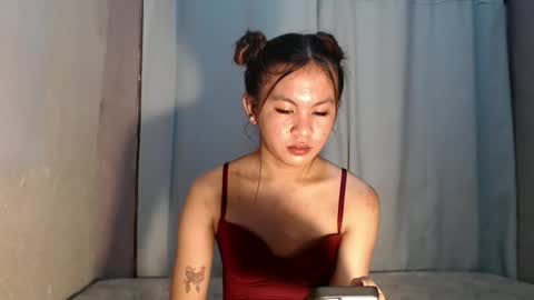 sofia_sweetheart18 online show from May 16, 2026, 12:29 am
