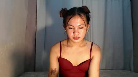 sofia_sweetheart18 online show from May 16, 2026, 12:40 am
