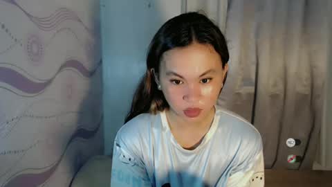 Snapshot of sofia_sweetheart18 chatting on June 24, 2026, 12:04 pm sofia_sweetheart18 online show from June 24, 2026, 12:04 pm