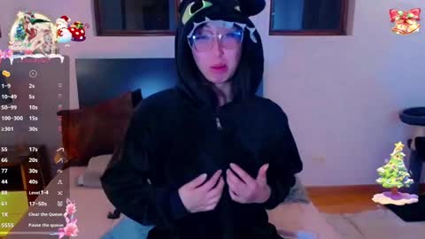 Snapshot of sofia_vanner chatting on December 16, 2024, 4:13 am SOFIA online show from December 16, 2024, 4:13 am