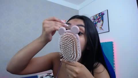 Snapshot of sofiaasexy19 chatting on December 17, 2025, 9:15 am Sofia online show from December 17, 2025, 9:15 am