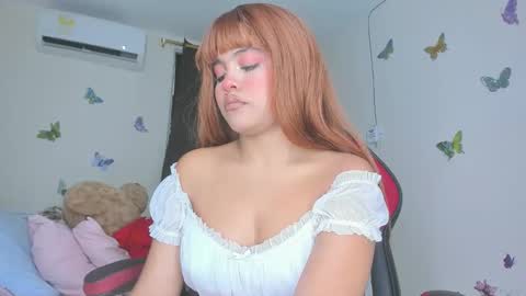 sofiacastillo01 online show from November 10, 2025, 2:05 pm