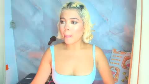 sofiacastillo01 online show from July 16, 2026, 1:39 pm
