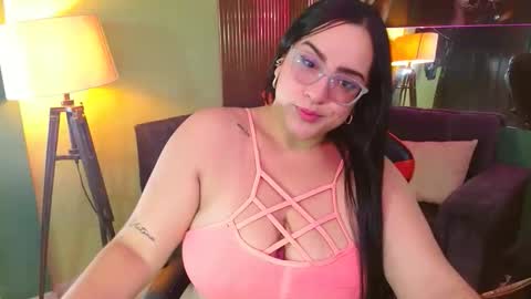 Snapshot of sofiadavis_23 chatting on November 18, 2025, 2:43 pm SOFIA online show from November 18, 2025, 2:43 pm