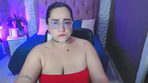 Snapshot of sofiadavis_23 chatting on November 19, 2025, 3:23 pm SOFIA online show from November 19, 2025, 3:23 pm